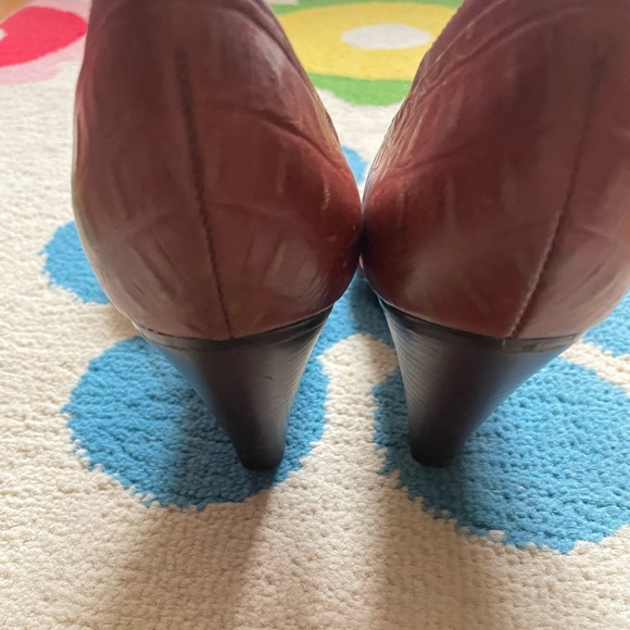 Vintage Gianni Bini brown heels with little studs, size 7.5 US - Picture 5 of 6